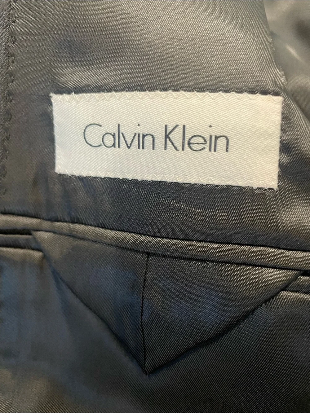 Calvin Klein Men's 40S Black Two-Button 100% Wool Suit 34x30